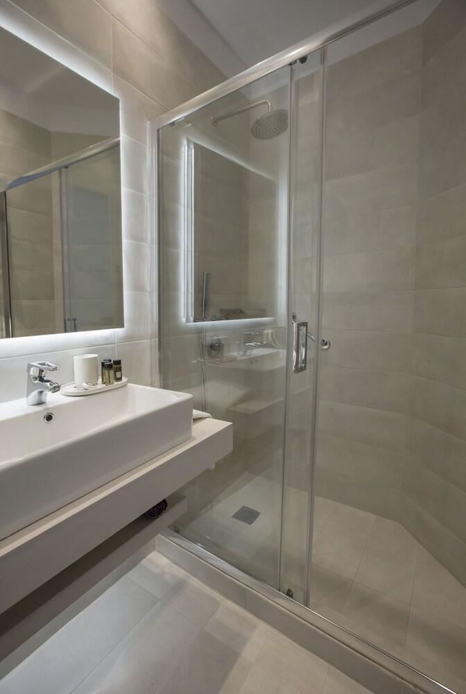 Ermou Stylish Suites By Ghh Athen Eksteriør billede