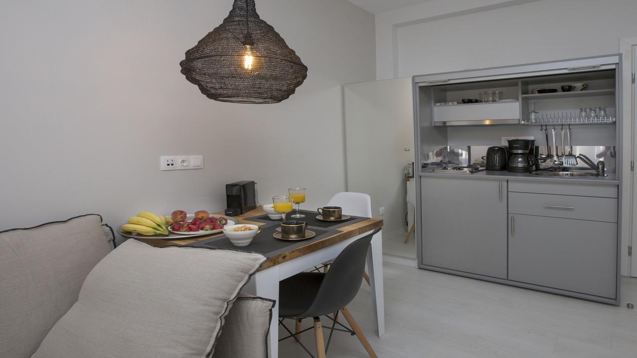 Ermou Stylish Suites By Ghh Athen Eksteriør billede